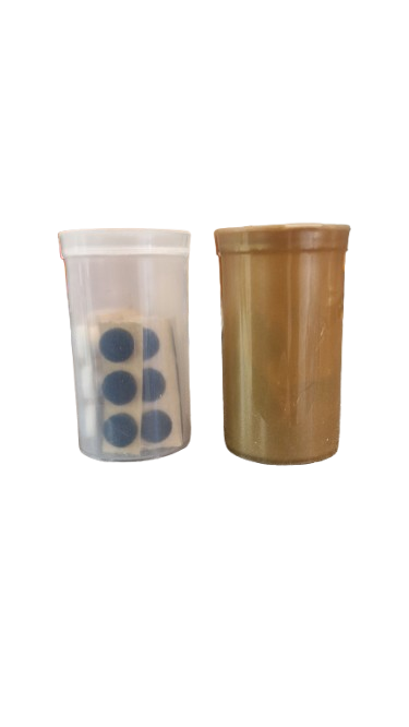 Box með 50stk filt svart og hvítt